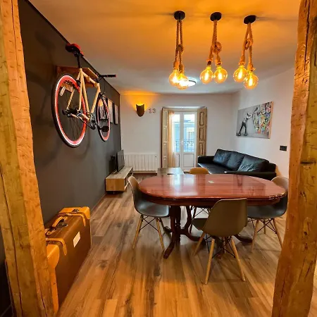 Apartment Centro - Parking Free - Gumerflat Museo Vut-09-234 *